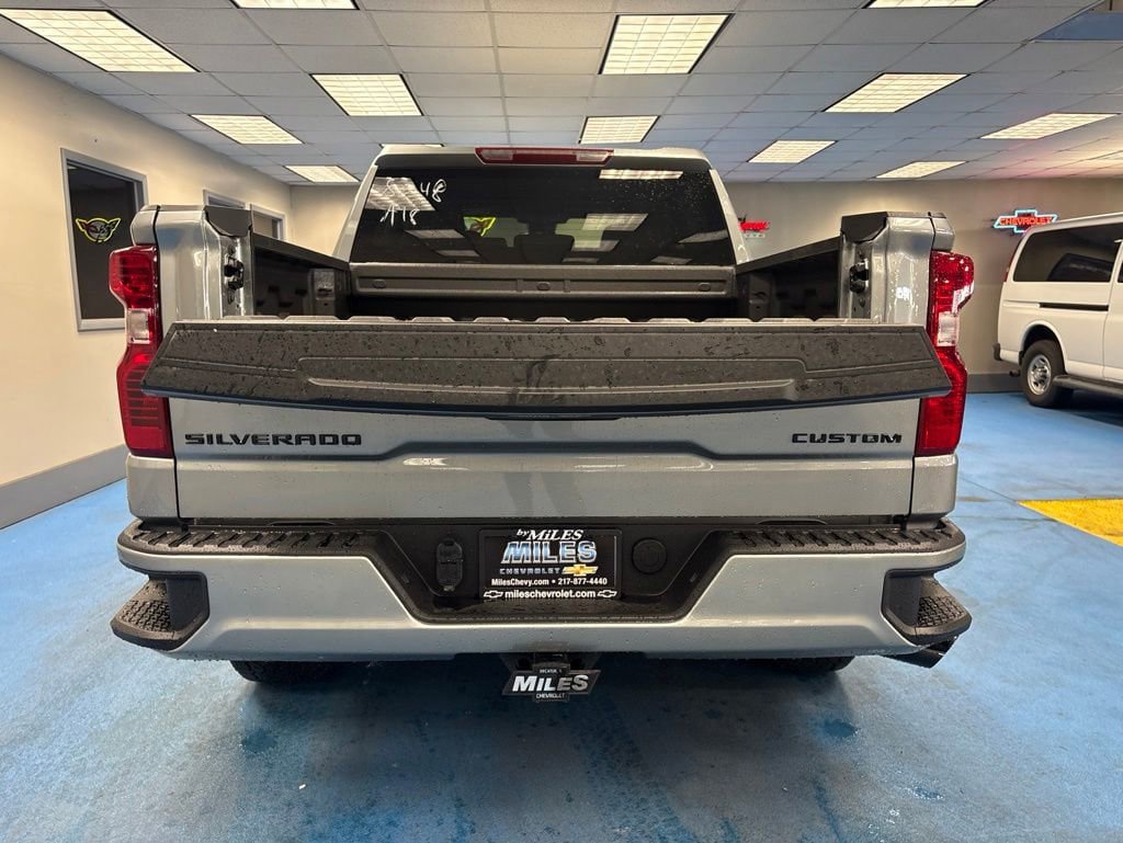 New 2026 Chevrolet Silverado 1500 Custom w/ Turbomax Blackout Package AWD/4WD image 8