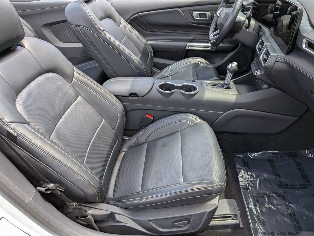 Used 2025 Ford Mustang Premium image 28
