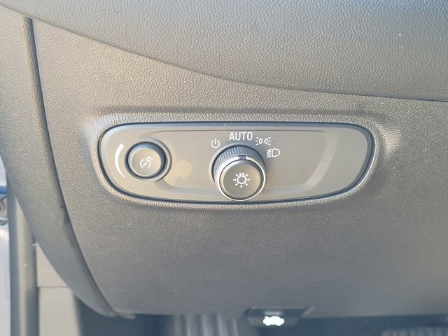 Used 2023 Chevrolet Equinox LT FWD image 25