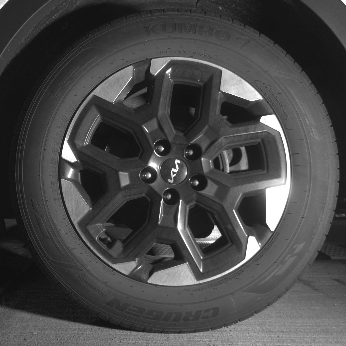 Used 2024 Kia Sorento S FWD image 14