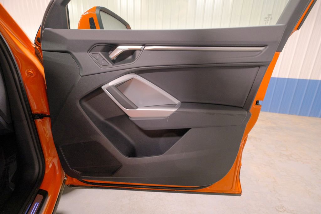 Used 2025 Audi Q3 2.0T Premium image 16