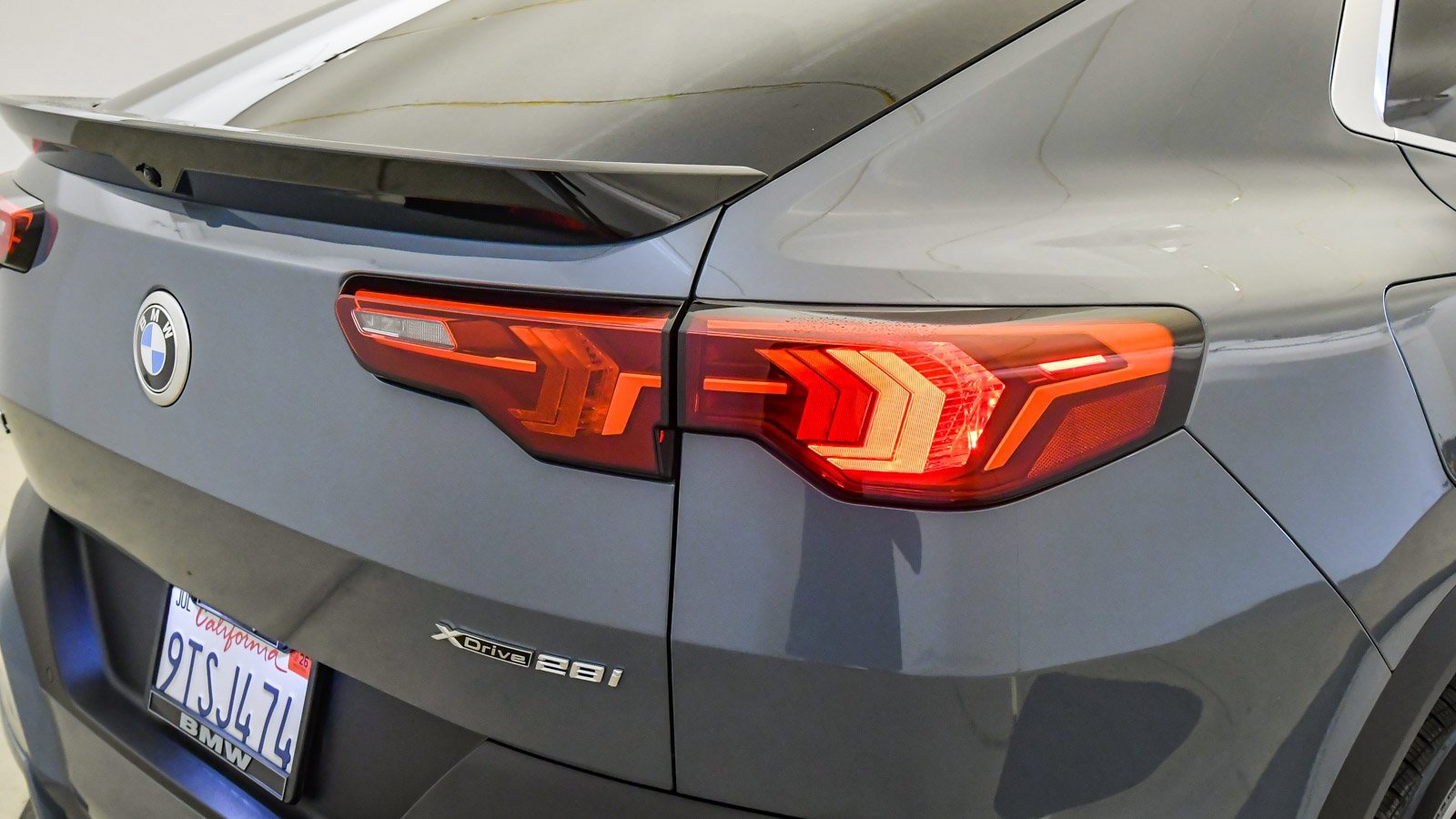 Used 2025 BMW X2 xDrive28i w/ Premium Package image 12