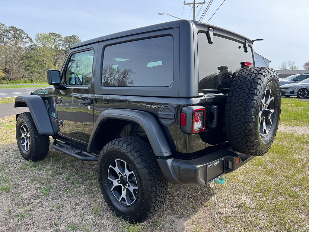 Used 2022 Jeep Wrangler Rubicon w/ Cold Weather Group AWD/4WD image 3