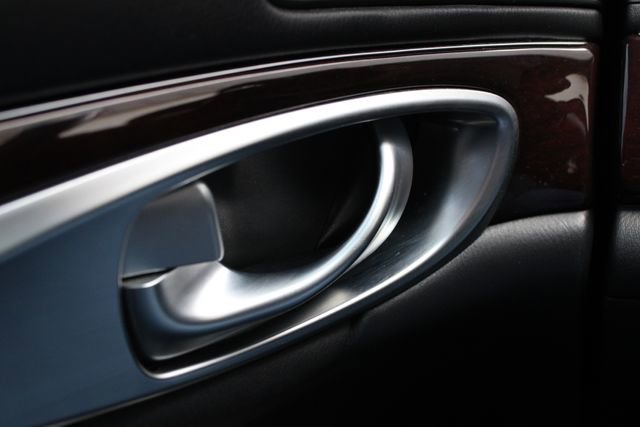 Used 2015 INFINITI Q70 3.7 image 8