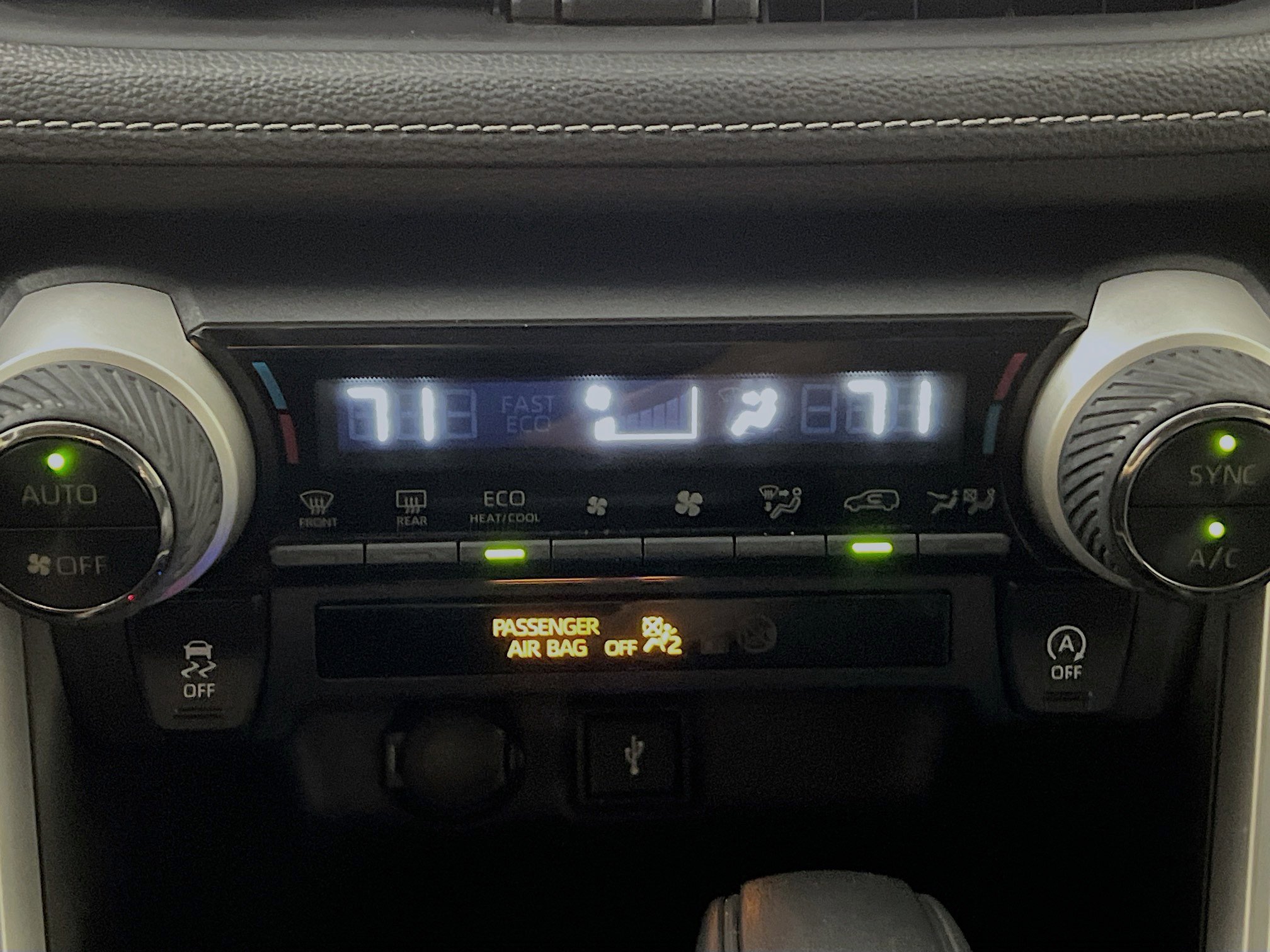 Used 2020 Toyota RAV4 XLE w/ Convenience Package image 26