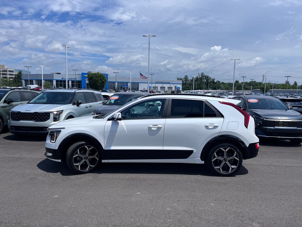 Certified 2024 Kia Niro EX Touring FWD image 7