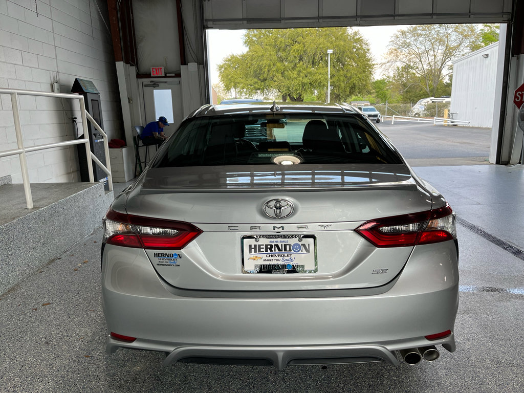 Used 2023 Toyota Camry SE FWD image 7
