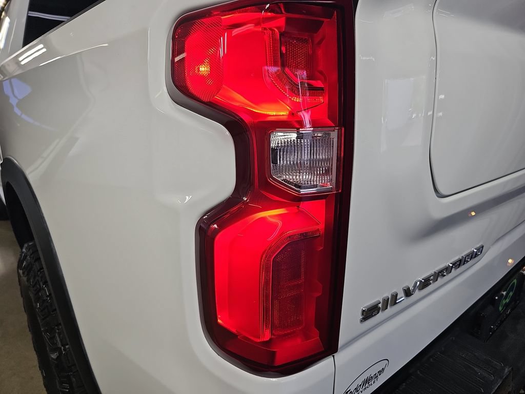 Certified 2024 Chevrolet Silverado 1500 ZR2 w/ Technology Package AWD/4WD image 39
