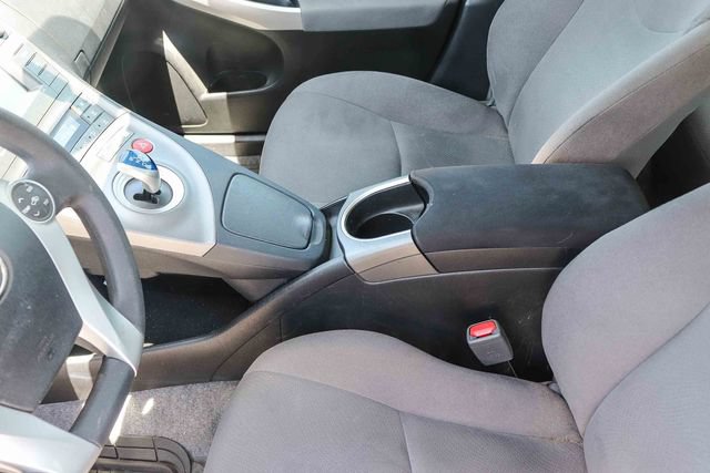 Used 2015 Toyota Prius Three w/ Preferred Accessory Package FWD image 21