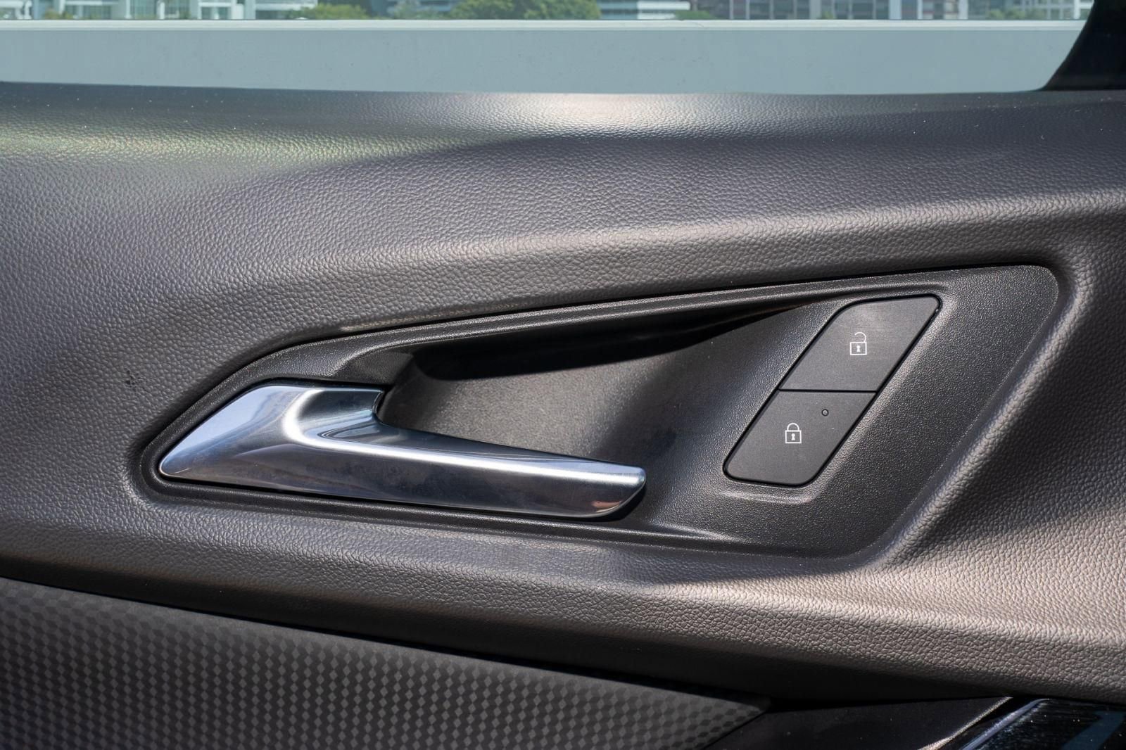 Used 2025 Chevrolet Equinox RS w/ Safety and Technology Package FWD image 27