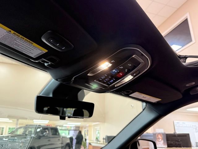 New 2026 Jeep Grand Cherokee L Limited w/ Luxury Tech Group II AWD/4WD image 24