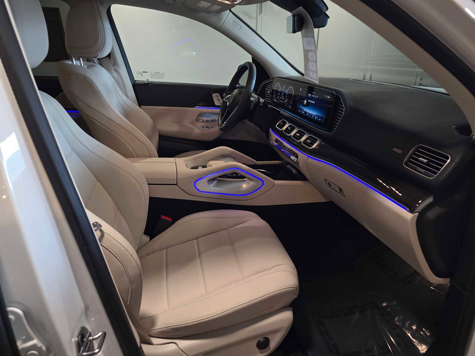 Used 2026 Mercedes-Benz GLS 450 4MATIC image 11