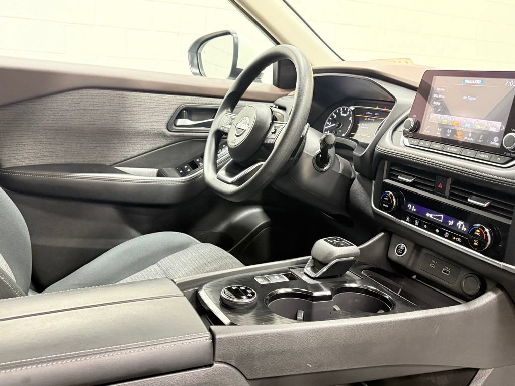 Used 2023 Nissan Rogue SV AWD/4WD image 38