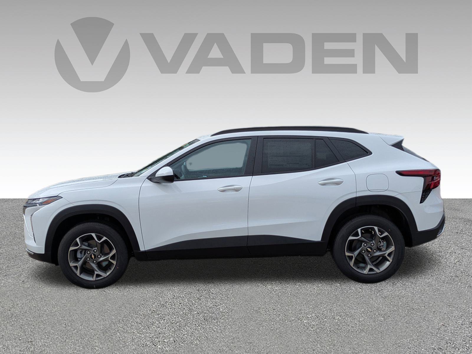 New 2025 Chevrolet Trax LT w/ Driver Confidence Package image 28