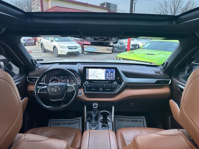 Used 2021 Toyota Highlander Platinum AWD/4WD image 22