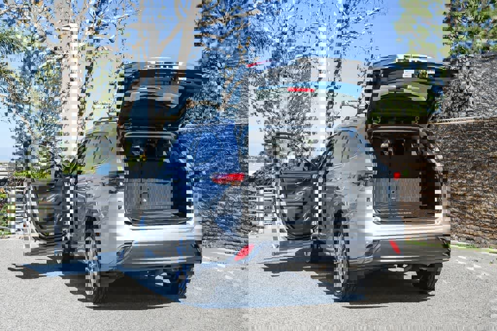 Used 2021 Toyota Highlander Limited image 29