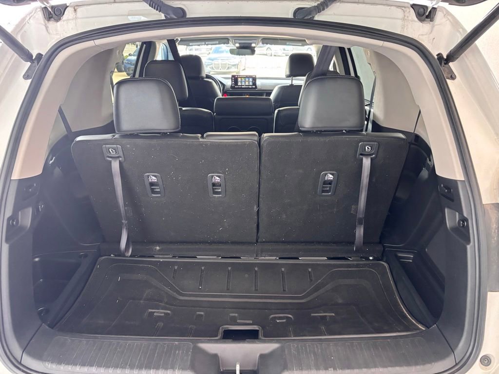 Used 2023 Honda Pilot EX-L image 12