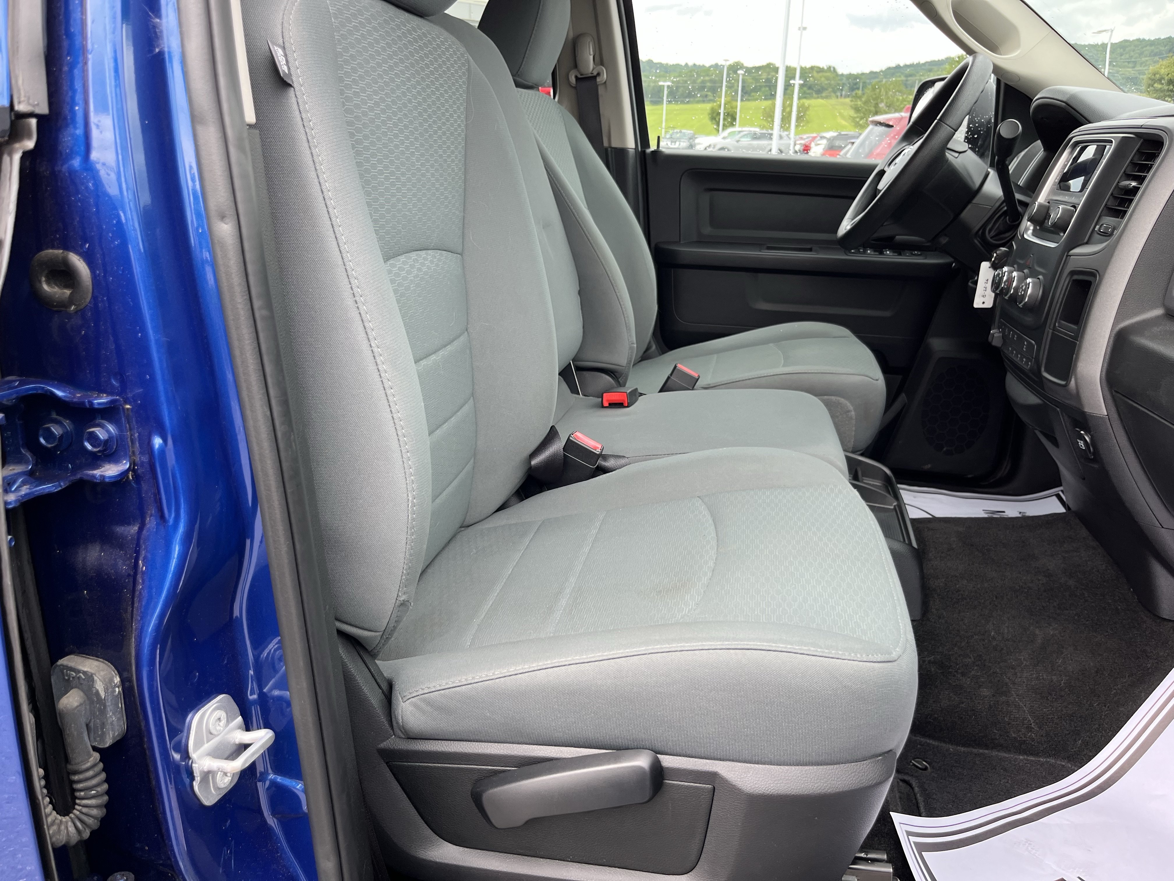 Used 2017 RAM 2500 Tradesman w/ Chrome Appearance Group AWD/4WD image 3