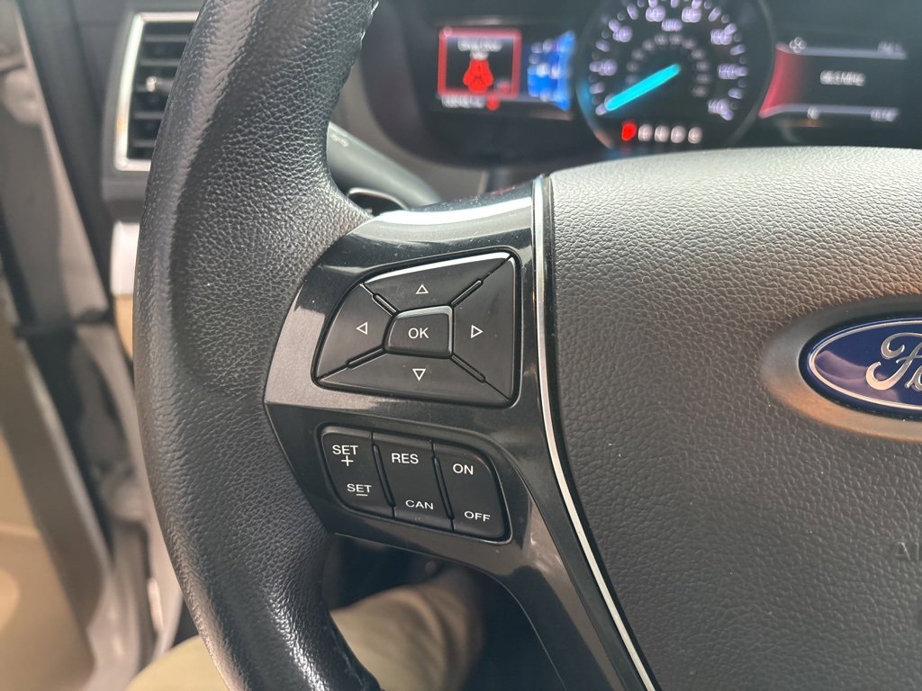 Used 2017 Ford Explorer Limited image 16