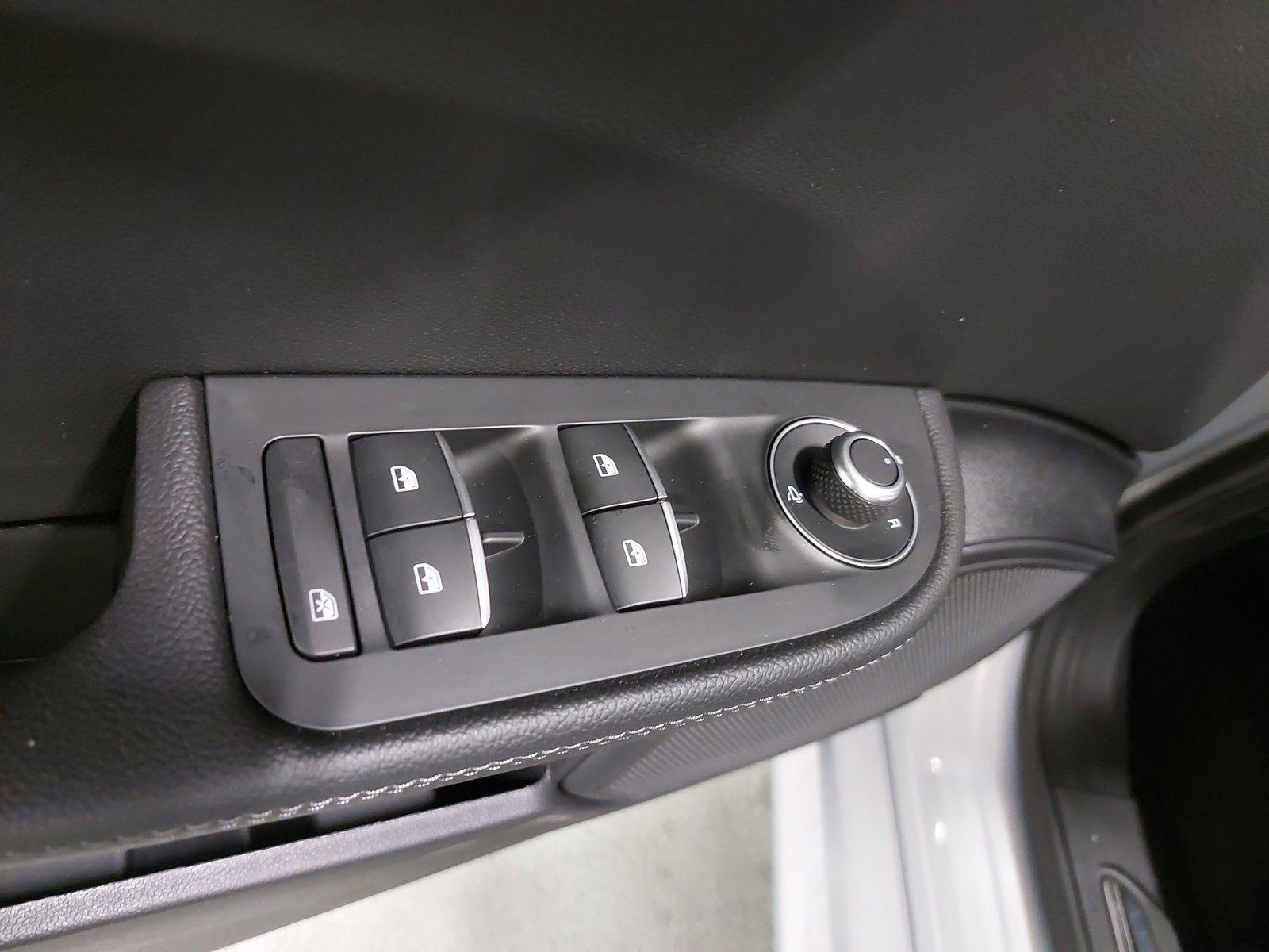 New 2025 Alfa Romeo Giulia w/ Veloce Package Rwd image 28