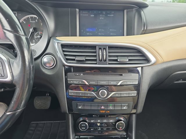 Used 2019 INFINITI QX30 FWD image 23