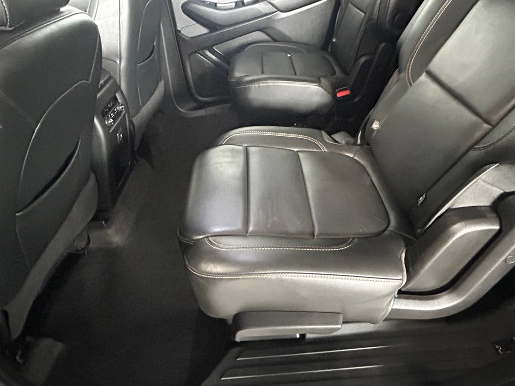 Used 2019 Chevrolet Traverse LT FWD image 48