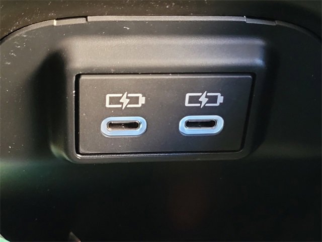 Used 2025 Toyota RAV4 XLE image 15