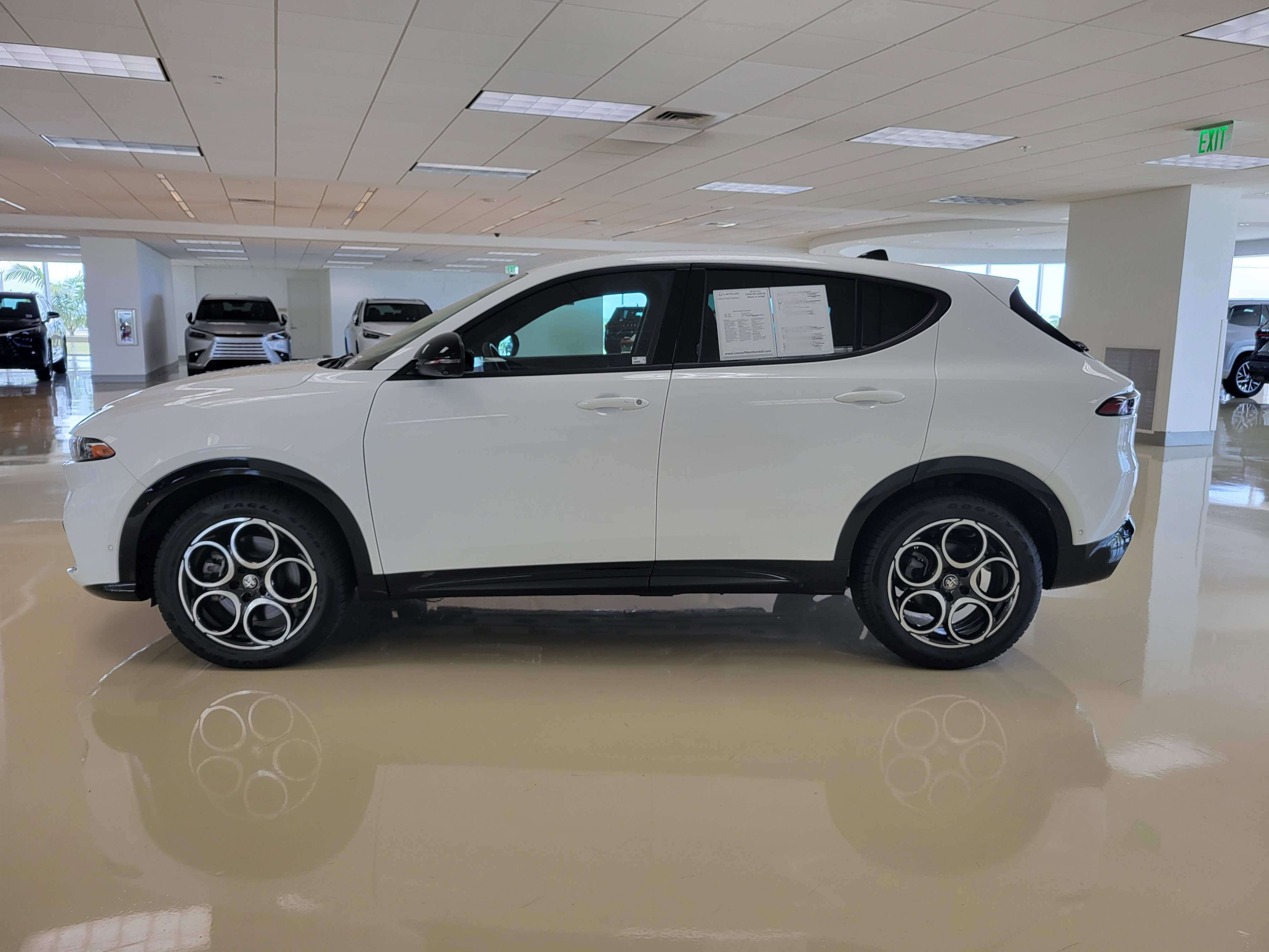 Used 2025 Alfa Romeo Tonale w/ Active Assist Package AWD/4WD image 6