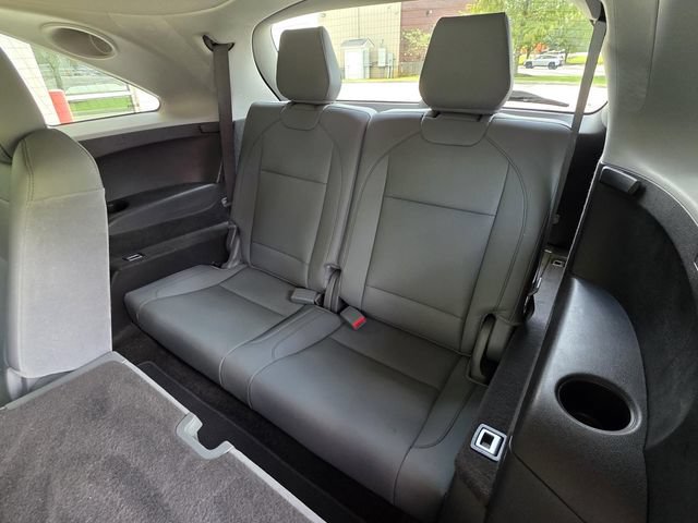 Used 2016 Acura MDX w/ Technology Package AWD/4WD image 16