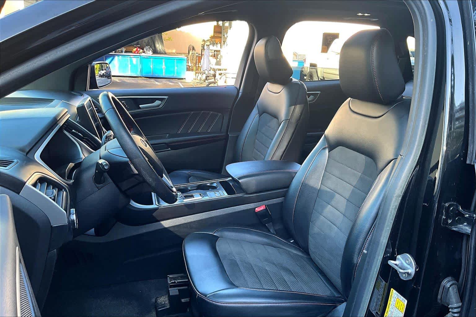 Used 2021 Ford Edge ST-Line w/ Cargo Accessory Package FWD image 8