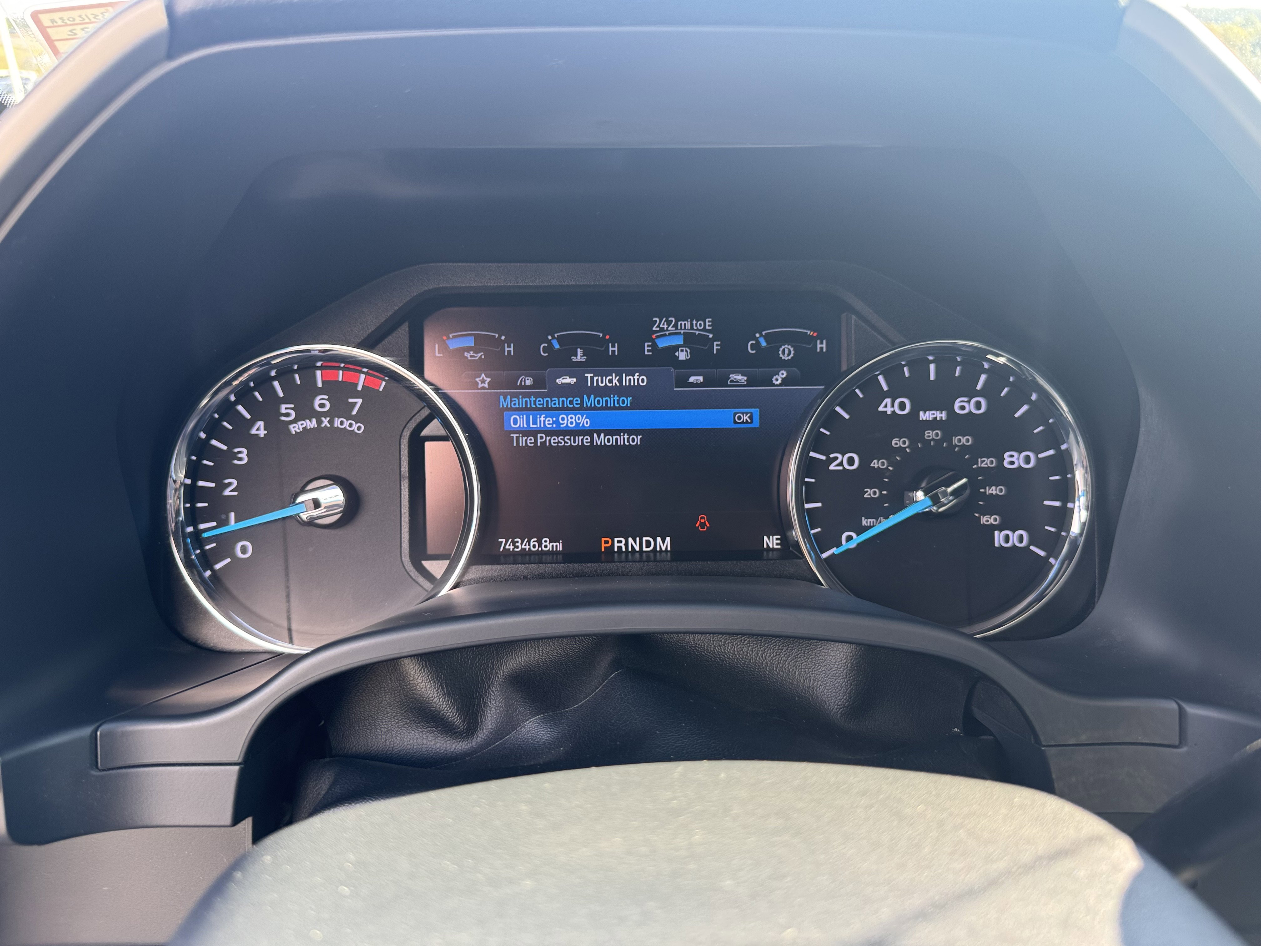 Used 2022 Ford F250 Lariat w/ FX4 Off-Road Package image 14