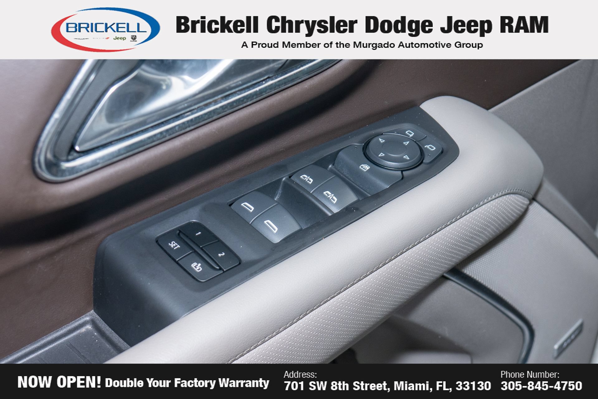 Used 2024 GMC Yukon XL SLT RWD image 25