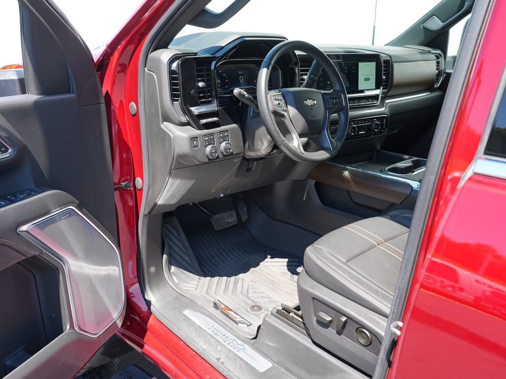 Certified 2024 Chevrolet Silverado 3500 High Country w/ High Country Premium Package AWD/4WD image 14