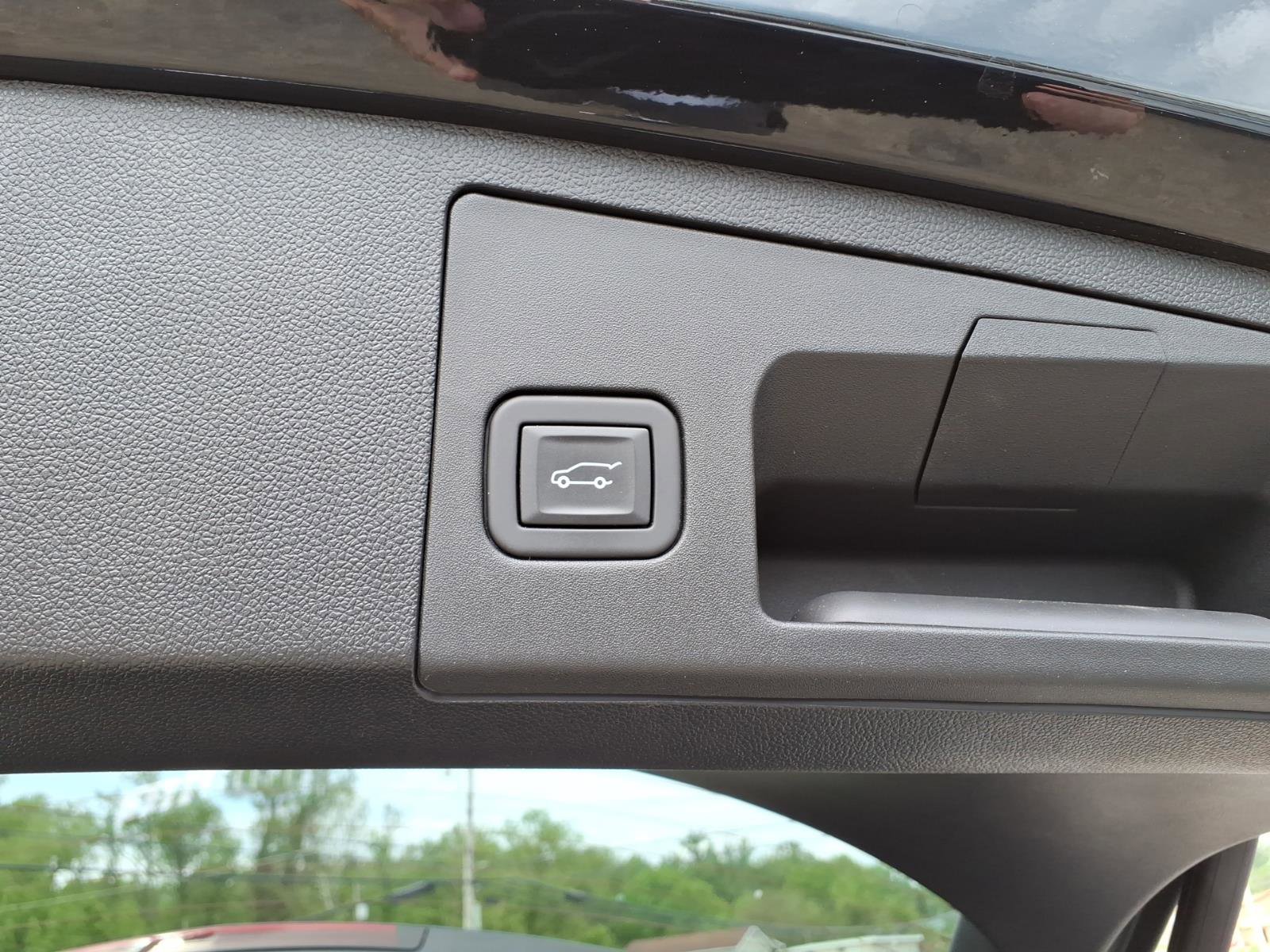 Used 2023 Cadillac XT4 Sport AWD/4WD image 10
