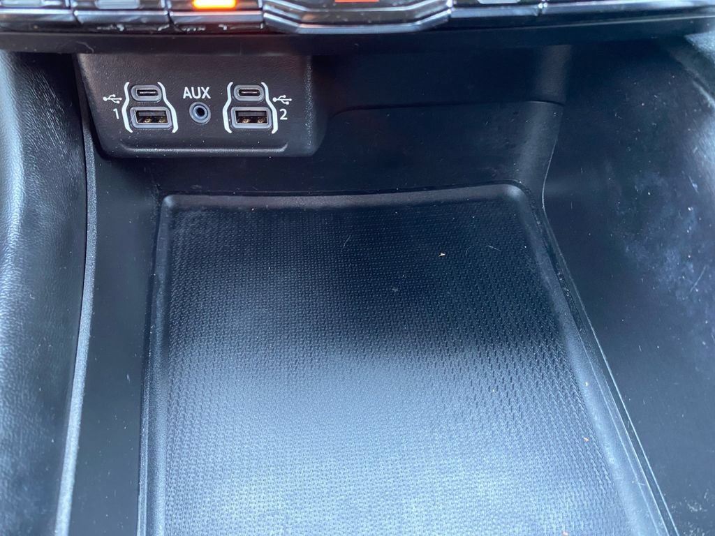 Used 2022 Dodge Durango SXT w/ Blacktop Package AWD/4WD image 38