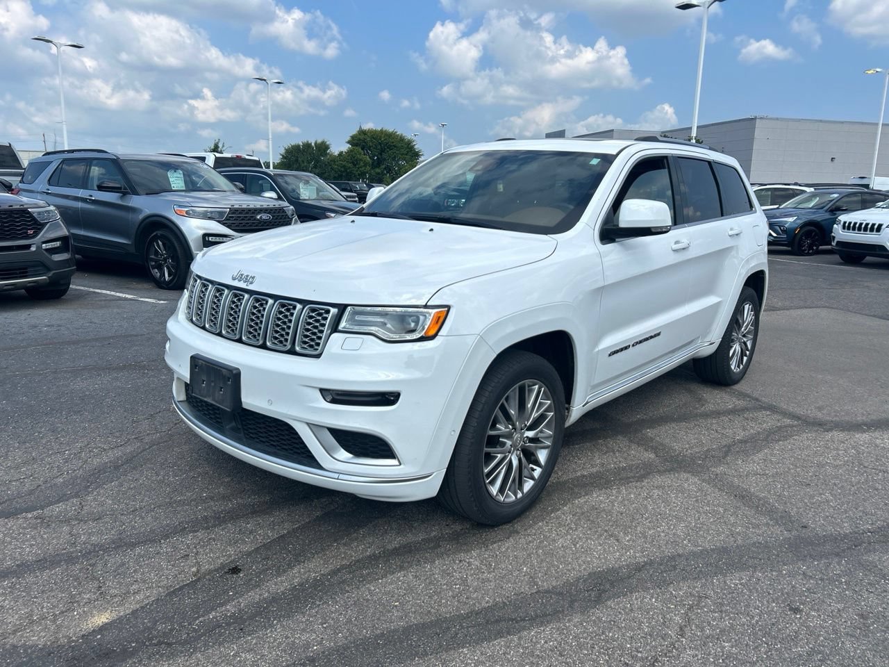 Used 2017 Jeep Grand Cherokee Summit w/ Platinum Series Group AWD/4WD image 7