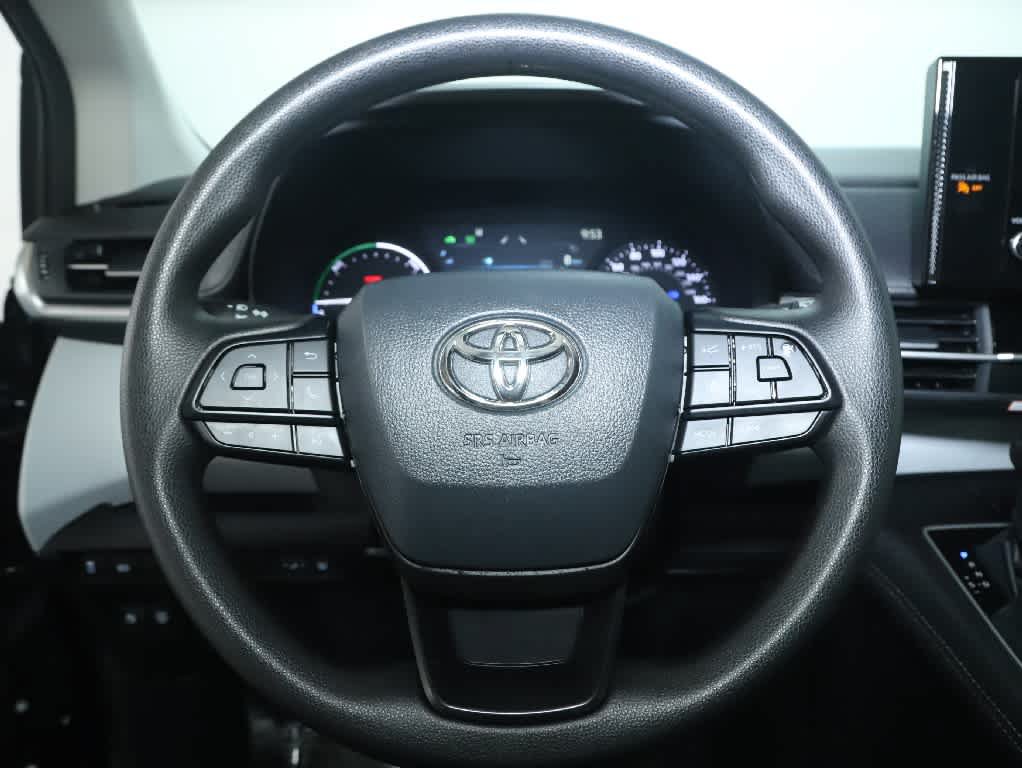 Certified 2026 Toyota Sienna LE AWD/4WD image 19
