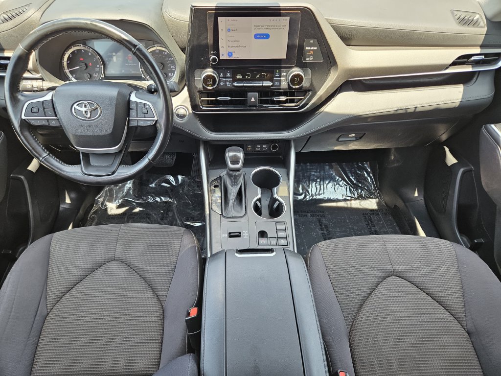 Used 2023 Toyota Highlander LE FWD image 26
