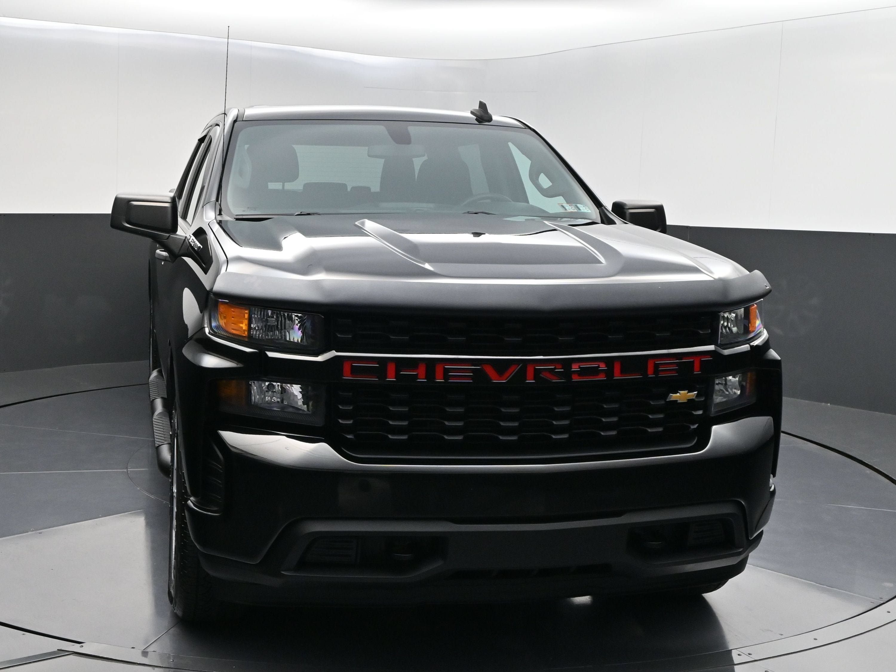 Used 2021 Chevrolet Silverado 1500 Custom AWD/4WD image 3