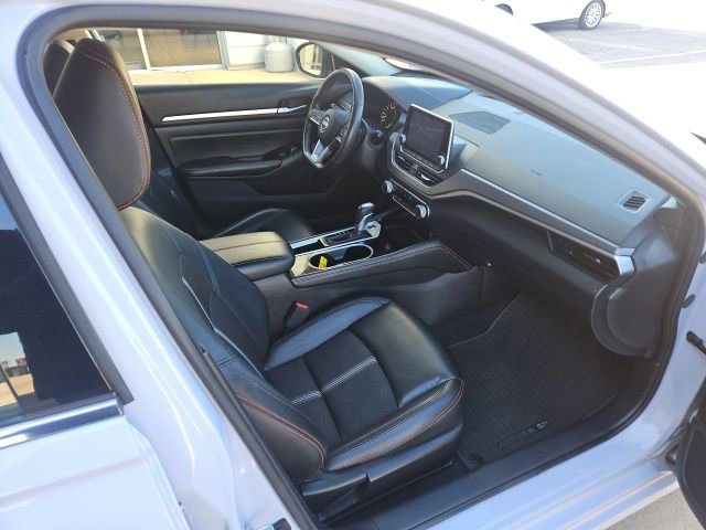 Used 2024 Nissan Altima 2.5 SR image 25