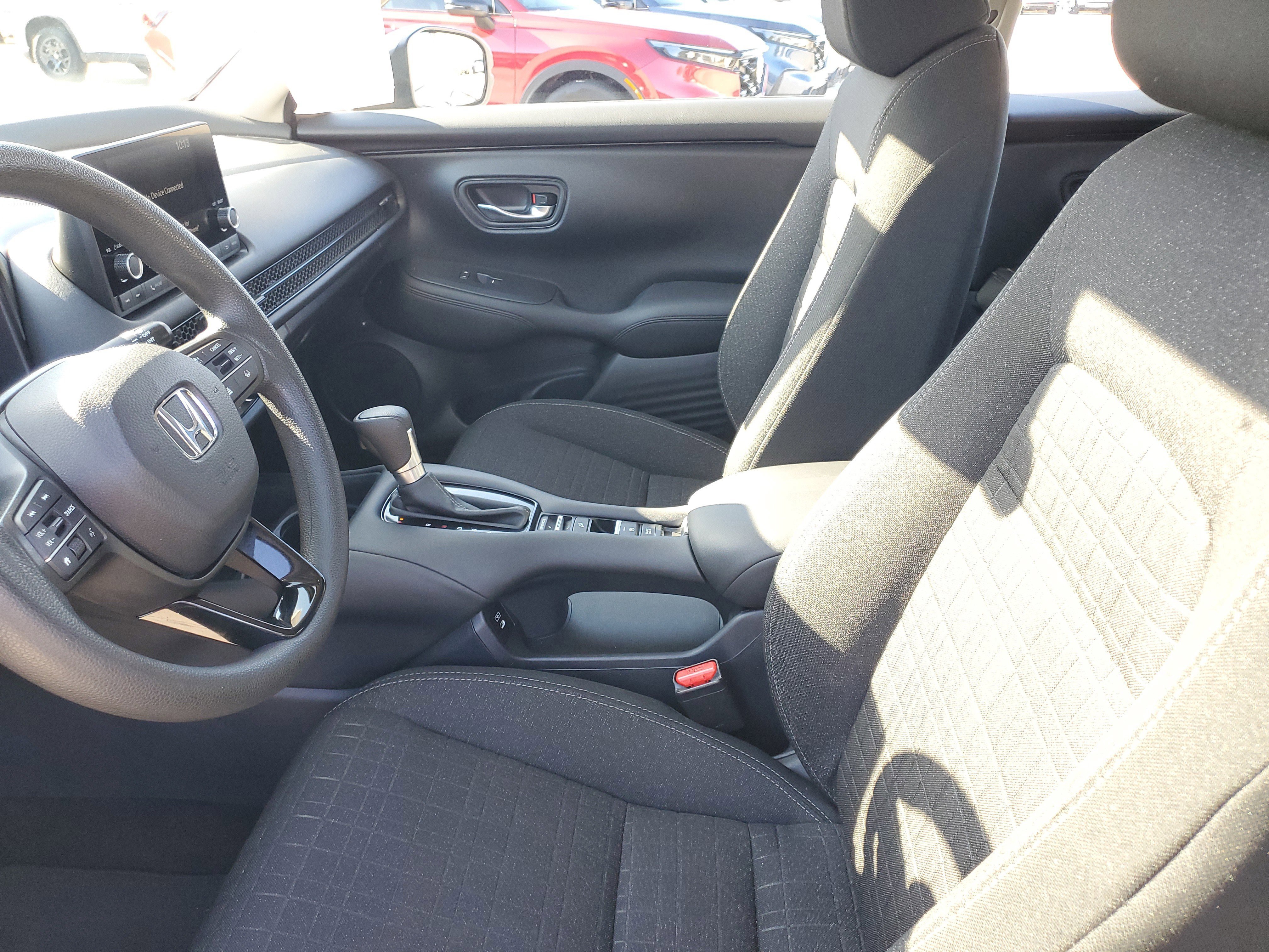 Used 2025 Honda HR-V LX image 14