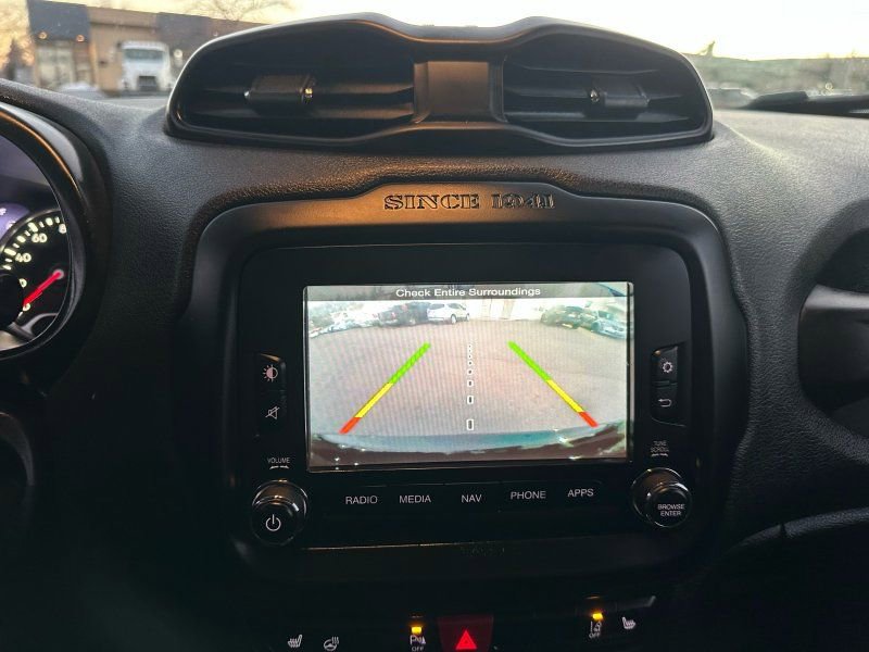 Used 2016 Jeep Renegade Limited AWD/4WD image 20