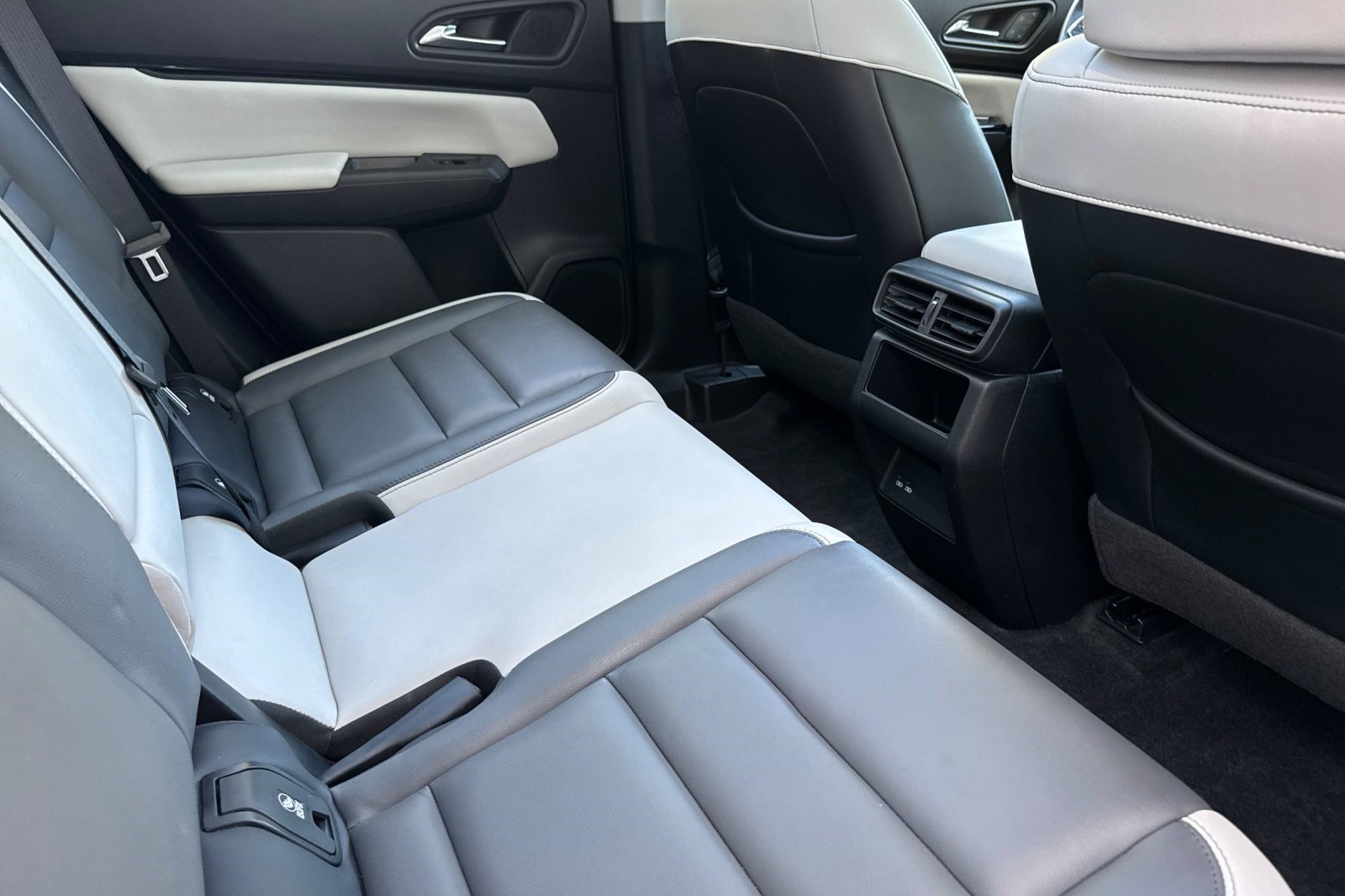 Used 2024 Honda Prologue Touring image 34