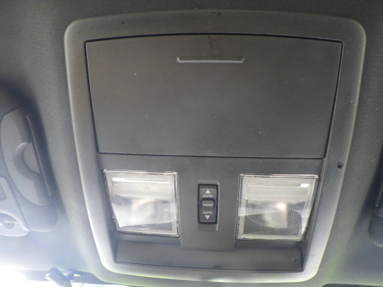 Used 2012 Dodge Challenger SXT Plus RWD image 25