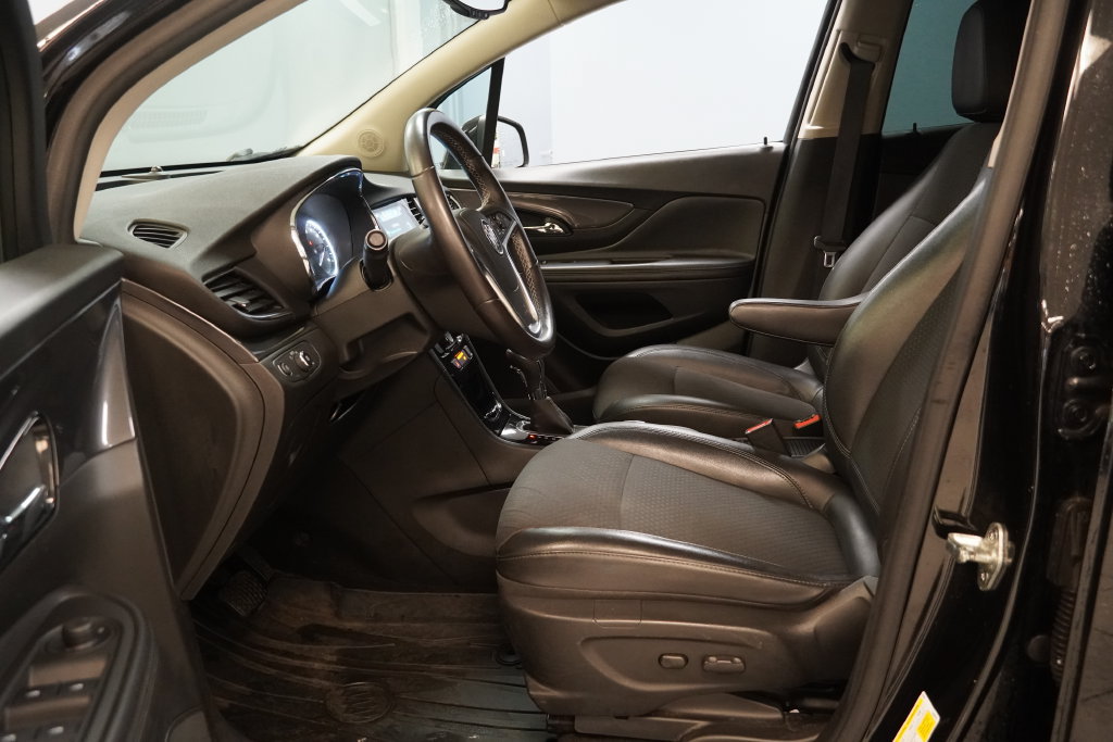 Used 2020 Buick Encore Preferred AWD/4WD image 4
