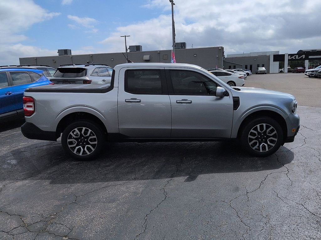 Used 2023 Ford Maverick Lariat w/ Lariat Luxury Package AWD/4WD image 2