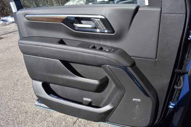 New 2026 Chevrolet Suburban High Country image 42