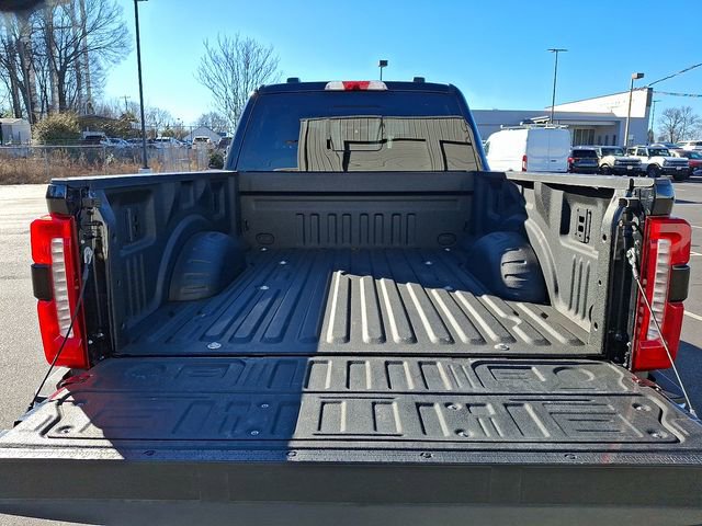 Used 2024 Ford F250 Lariat w/ FX4 Off-Road Package image 30