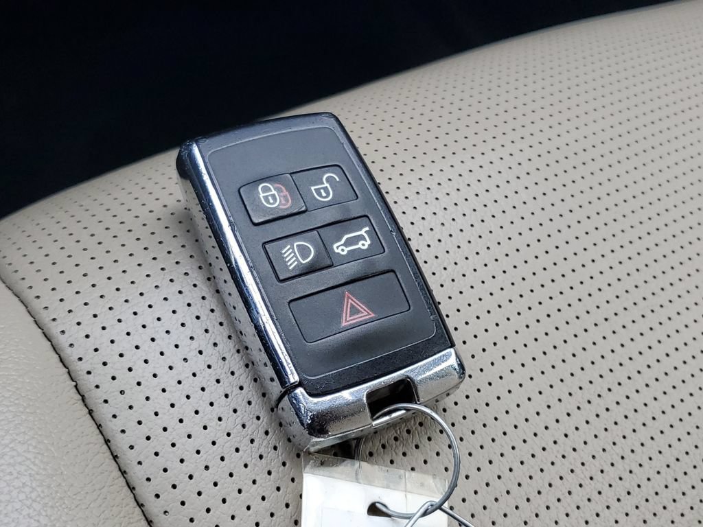 Used 2021 Land Rover Discovery Sport S AWD/4WD image 31
