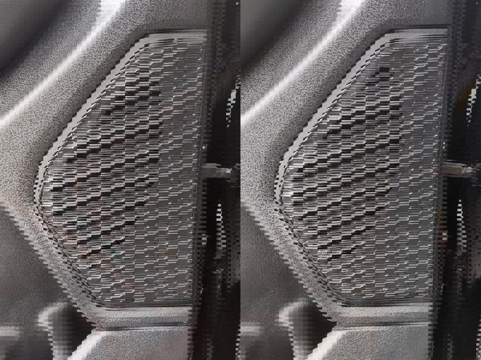 Used 2024 Jeep Grand Cherokee L Limited w/ Luxury Tech Group II image 33